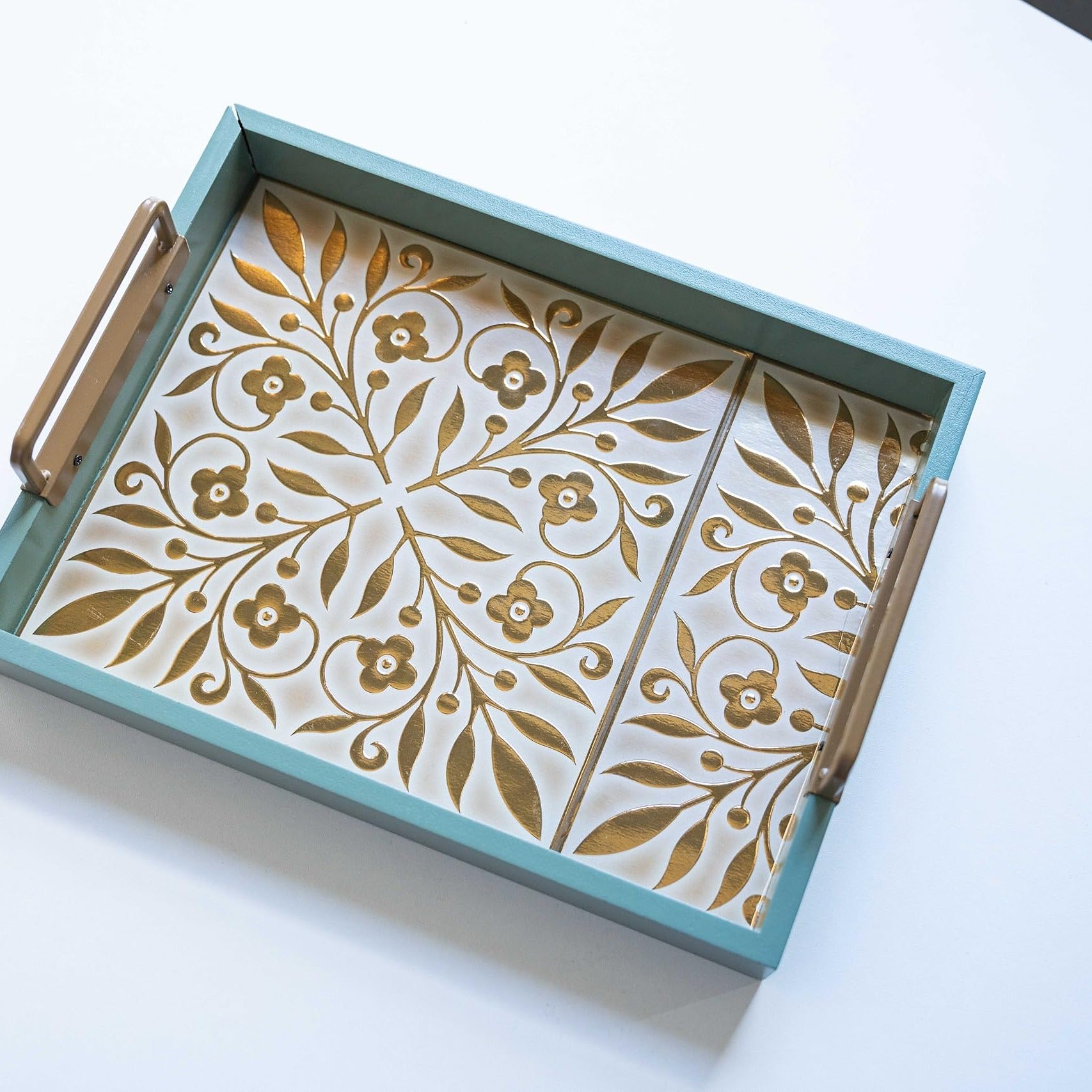White and Gold Leaves Peel and Stick Wallpaper Tiles - 24 Pack