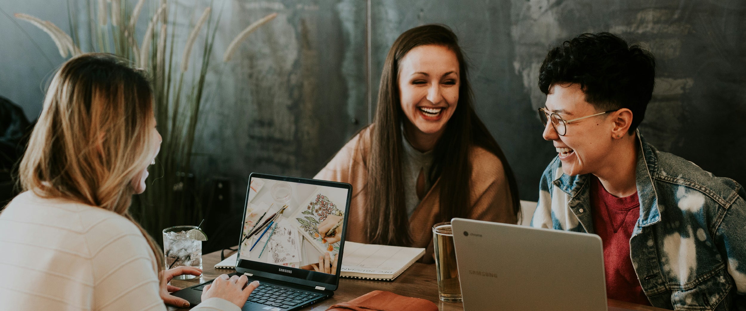 slider image slider_item_TrM6DR