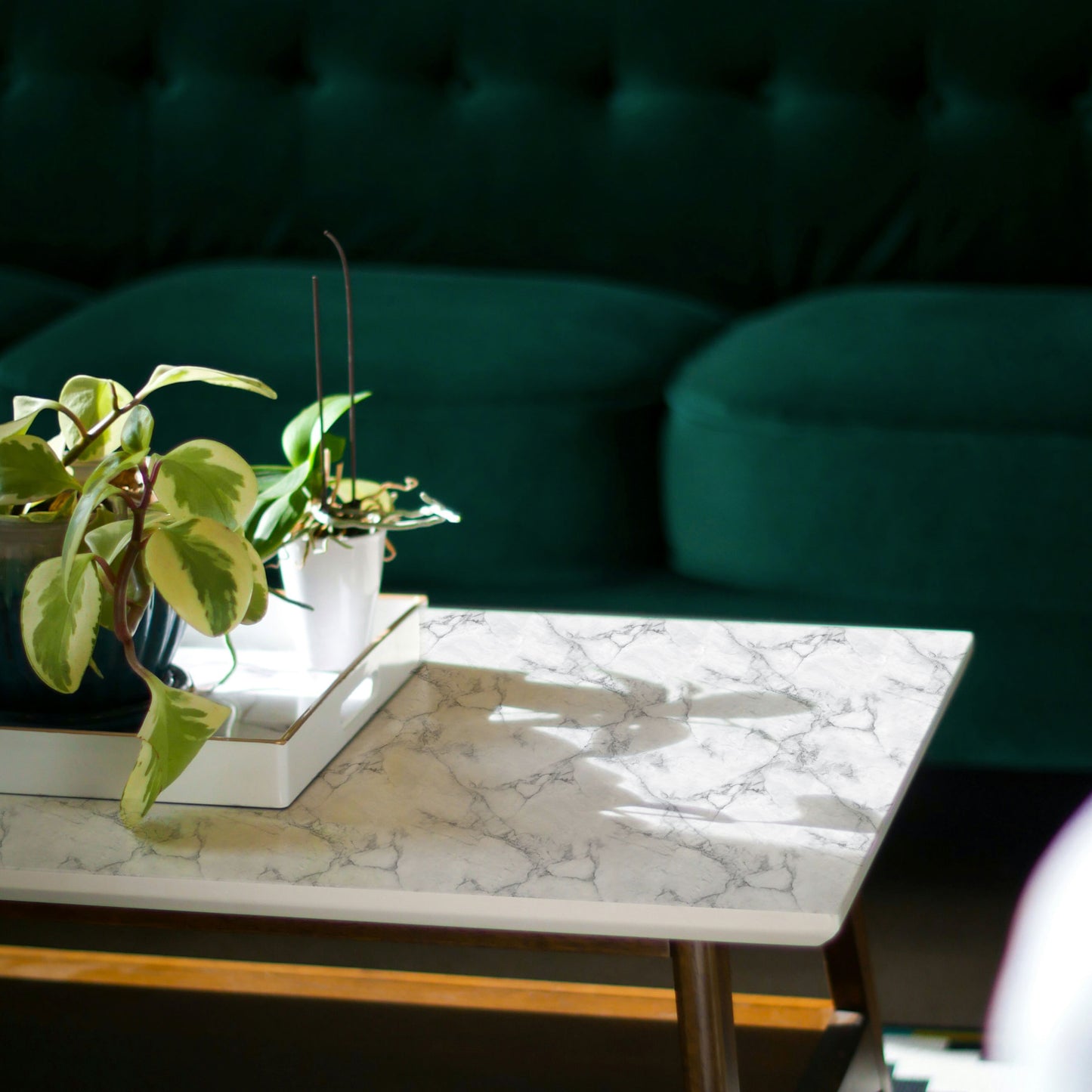 Peel and Stick Wallpaper Sheets – Carrara Marble Design